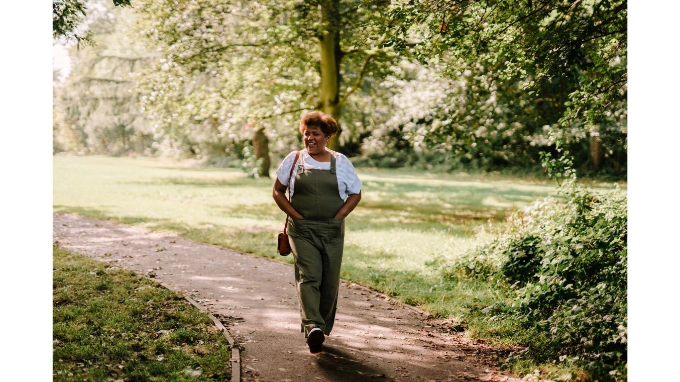 Ménopause et prise de poids : pourquoi votre corps change et comment l'accompagner